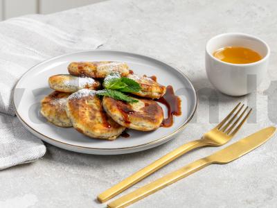 Sūrio blynai su aguonomis pagrindine nuotrauka