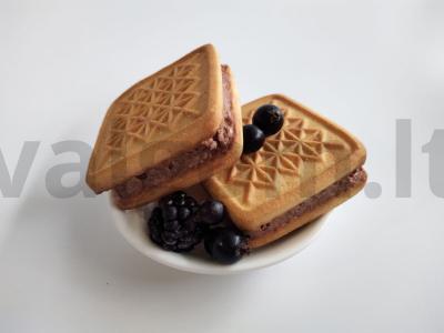 Šokoladinis riešutų kremas su grietinėle pagrindine nuotrauka