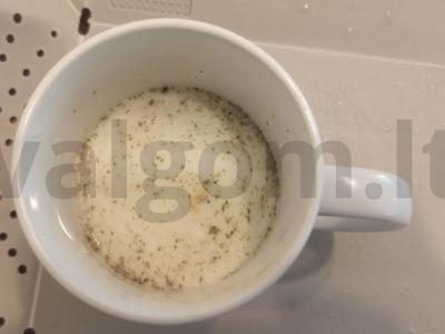 Vištiena, troškinta grietinės padaže Žingsnis 4