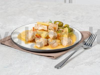 Troškinta bulvė su kiauliena lėtoje viryklėje pagrindine nuotrauka