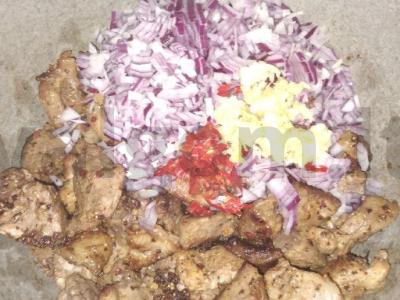 Paprika su kiauliena kokosų piene Žingsnis 1