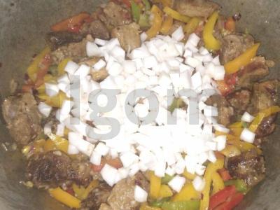 Paprika su kiauliena kokosų piene Žingsnis 2