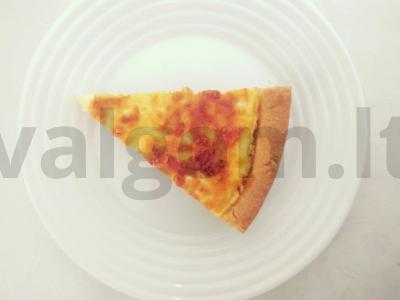 Atviras pyragas su grietinėlės-sūrio įdaru pagrindine nuotrauka