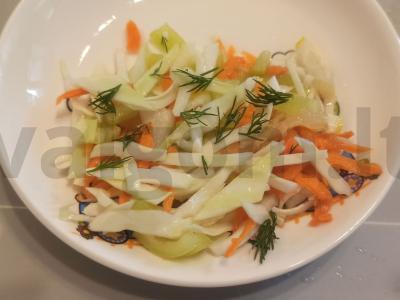 Užkandžių kopūstai pagrindine nuotrauka