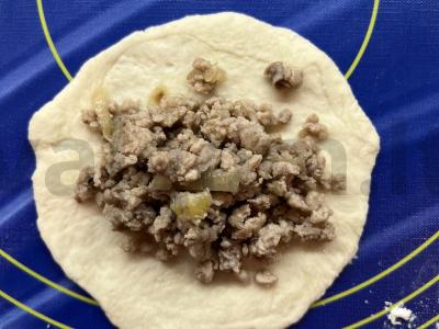 Rudais pyragėliai su mėsa Žingsnis 6