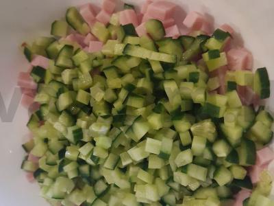 Gaivus salotas su kumpiu, kukurūzais ir kiaušiniais Žingsnis 2