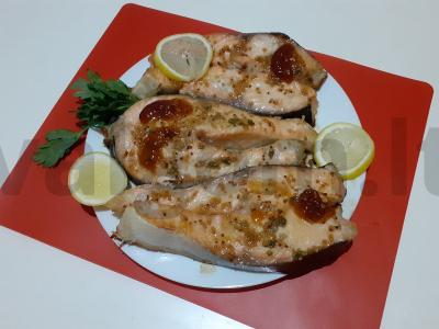 Žuvis su abrikosų padažu pagrindine nuotrauka