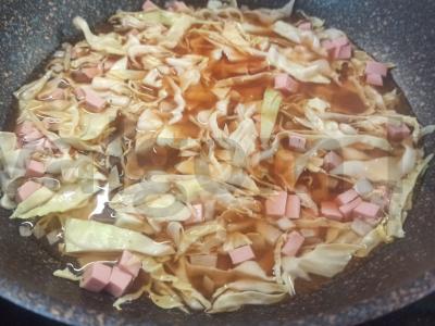 Troškinta kopūstai su dešra Žingsnis 5