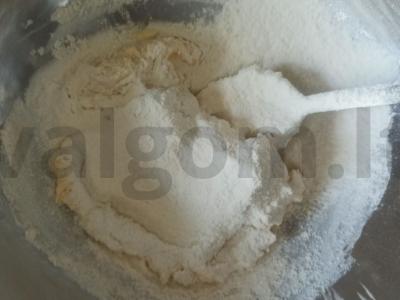 Kibinai su uogiene Žingsnis 1