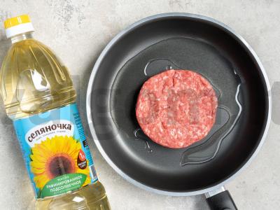 Namų čizburgeris su agurkais Žingsnis 1