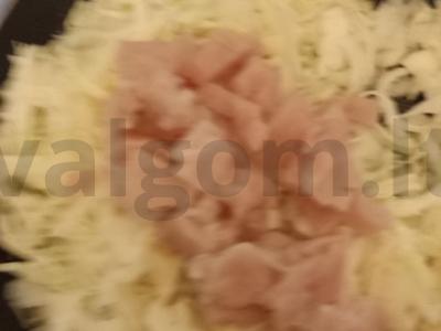 Troškinta kopūstai su morkomis ir vištiena Žingsnis 3