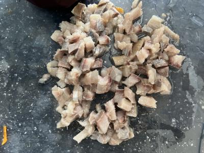 Salotas „Silkė po šubą“ su rūgščiai saldžiu obuoliu Žingsnis 3