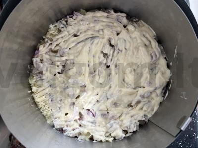 Salotas „Silkė po šubą“ su rūgščiai saldžiu obuoliu Žingsnis 6