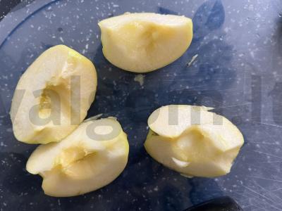 Salotas „Silkė po šubą“ su rūgščiai saldžiu obuoliu Žingsnis 8