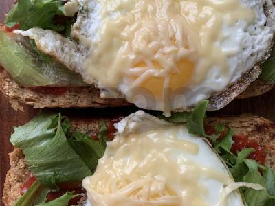 Lengvi dietiniai sumuštiniai su kiaušiniu Žingsnis 3