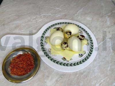 Kiaušiniai su šafranu pagrindine nuotrauka