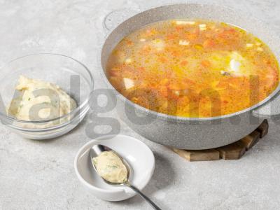 Vištienos, daržovių ir kukulių sriuba Žingsnis 4