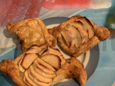 Kruopos su kriaušėmis ir obuoliais pagrindine nuotrauka