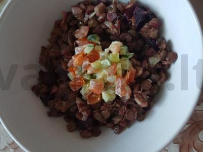 Lęšiai su burokėliais pagrindine nuotrauka