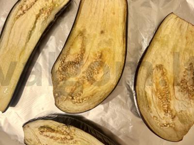 Kepti baklažanai su lečo ir sūriu Žingsnis 1