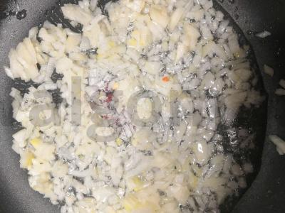 Grybų guliašas Žingsnis 1