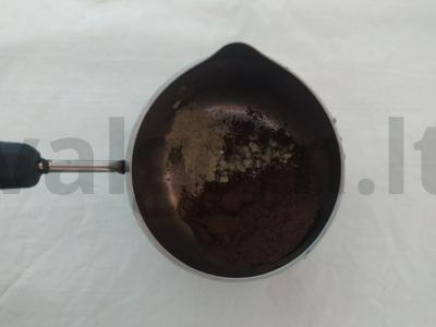 Turkiškas kava su kardamonu ir cinamonu kokosų piene Žingsnis 1