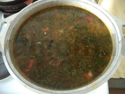 Sriuba su makaronais, paprikomis ir pomidorais Žingsnis 7