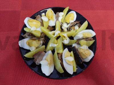 Skumbrijos salotos su bulvėmis pagrindine nuotrauka