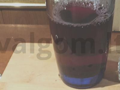 Vyšnių degtinės kokteilis Žingsnis 1