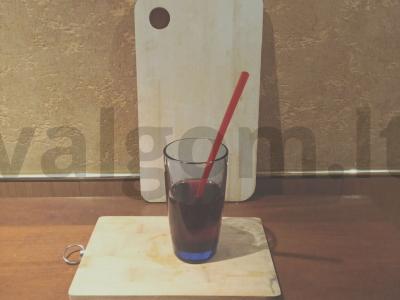 Vyšnių degtinės kokteilis Žingsnis 3