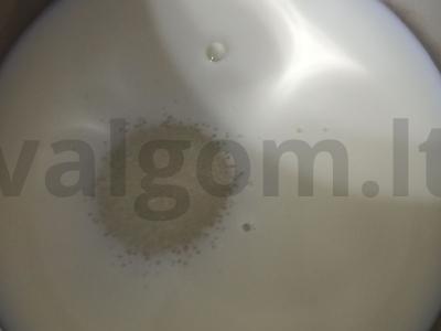 Greitas tortas iš vaflinių lakštų Žingsnis 1