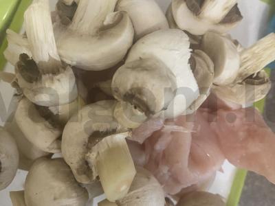 Vištiena su grybais ir bulvėmis orkaitėje Žingsnis 4