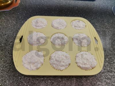 Kokosiniai varškėčiai su rikota Žingsnis 2