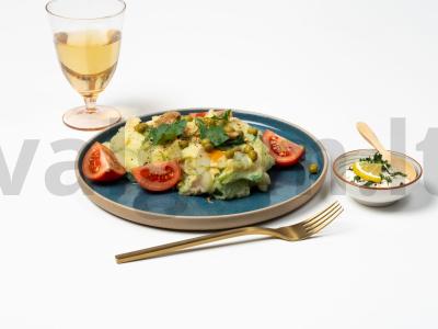 Daržovių troškinys su chuka jūros dumbliais pagrindine nuotrauka