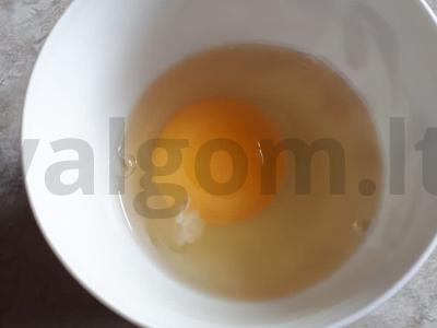 Upėtakio sriuba su dilgėlėmis ir žaliu svogūnu Žingsnis 3