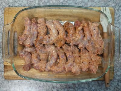 Vištienos kaklai su kefyru, paprika ir prieskoniais Žingsnis 2