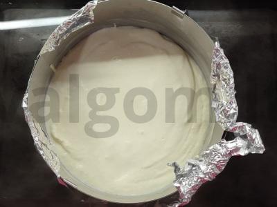 Vyšnių-kokosų tortas su sūrio pyragu viduje Žingsnis 2