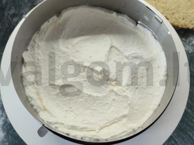 Vyšnių-kokosų tortas su sūrio pyragu viduje Žingsnis 4