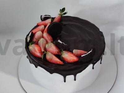 Vyšnių-kokosų tortas su sūrio pyragu viduje pagrindine nuotrauka