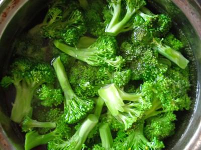 Brokolių receptas keptuvėje Žingsnis 2