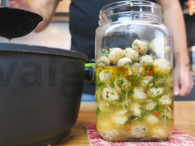 Marinuoti šampinjonai su čili pipirais Žingsnis 8