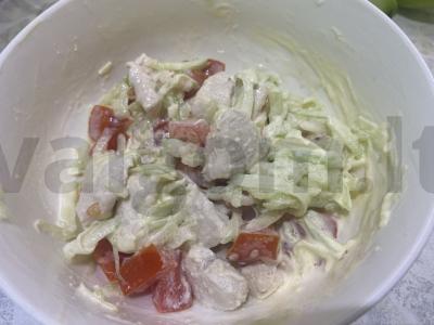 Šiltas vištienos krūtinėlės ir daržovių salotas Žingsnis 6