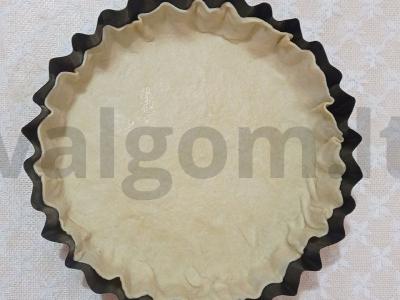 Smėlinis abrikosų pyragas su kiaušinių-grietinės užpilu Žingsnis 1