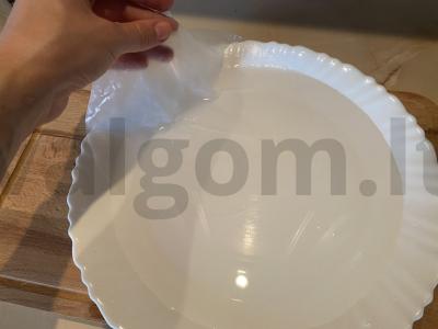 Sūrio lazdelės su avokado padažu Žingsnis 1