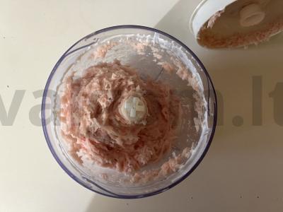 Auksinės vištienos filė kotletai su sūriu Žingsnis 2