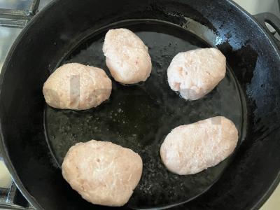 Auksinės vištienos filė kotletai su sūriu Žingsnis 5