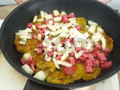 Omletas su bulvėmis ir dešra Žingsnis 6