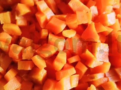 Krabų lazdelės salotos su virtomis morkomis Žingsnis 3