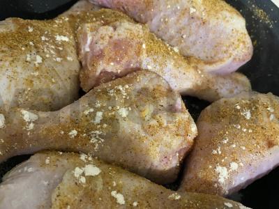 Vištiena grietinėlės padaže lėtoje viryklėje Žingsnis 2