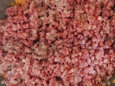 Paprasta lazanja su mėsos faršu ir bešamelio padažu Žingsnis 1